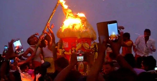 2668 உயர மலையில் மகா தீபம்