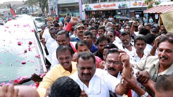 தணிக்கை குழு உறுப்பினர்