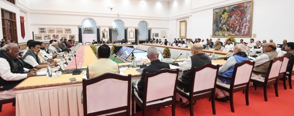 இந்தியா கவனிக்கப்படுகிறது