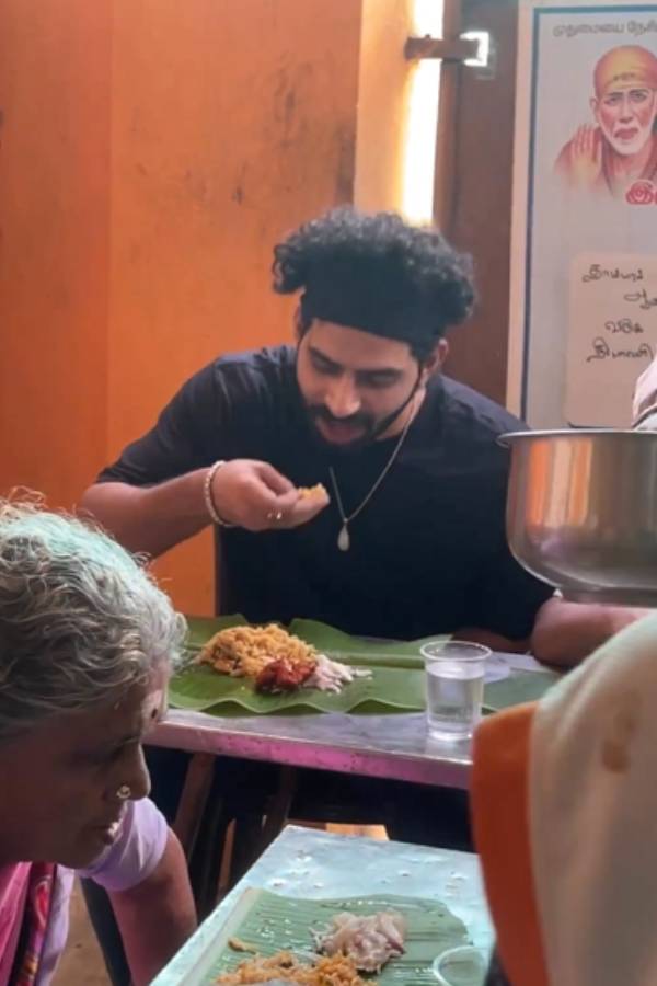 ரசிகர்களிடம் வேண்டுகோள்