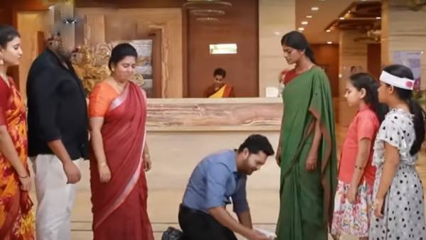 காலில் விழுந்த பாரதி