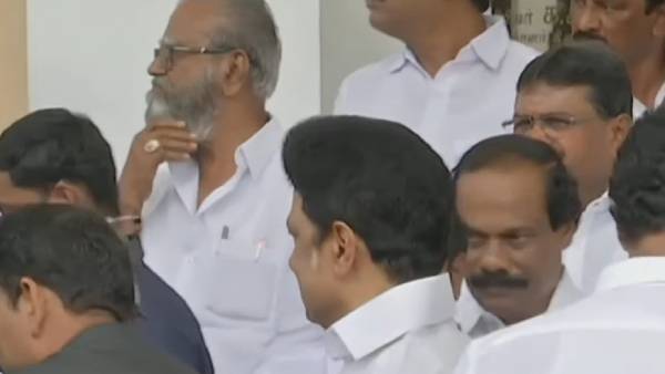நெருங்கிய மர்ம நபர்