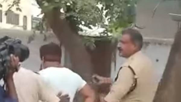 விரட்டி விரட்டி செருப்படி - போக்சோ