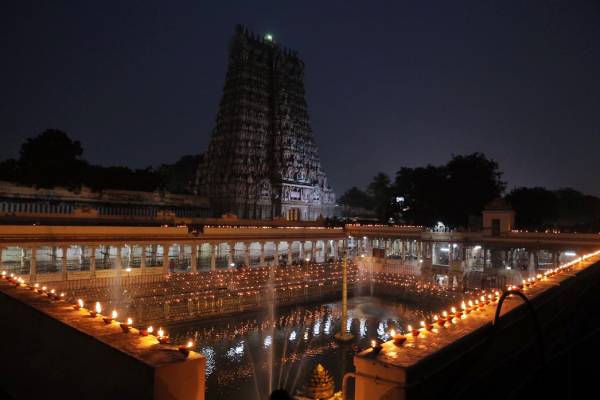 லட்ச தீபம்