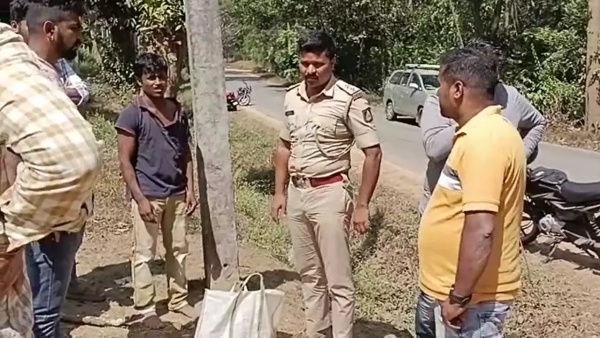 மாட்டிறைச்சி.. மின்கம்பத்தில் கட்டிவைத்து அசாம் இளைஞர் மீது கொடூர தாக்குதல்.. பரபர கர்நாடகா.. ஷாக் 