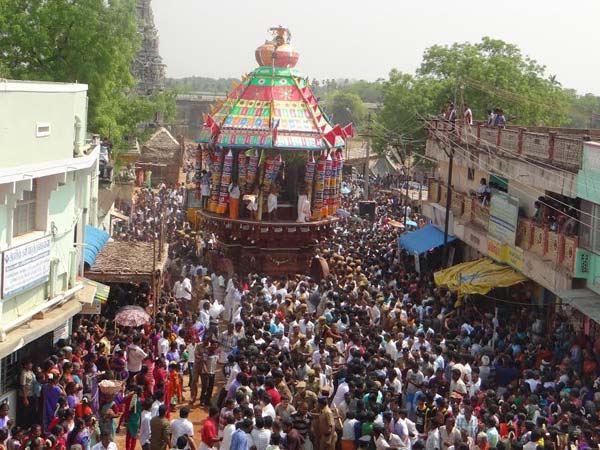 மதுரை சித்திரை திருவிழா 2023 ஜனவரி 26ஆம் தேதி சப்பர முகூர்த்தத்துடன் தொடங்குகிறது. மதுரை சித்திரை திருவிழா 2023 ஜனவரி 26ஆம் தேதி சப்பர முகூர்த்தத்துடன் தொடங்குகிறது.