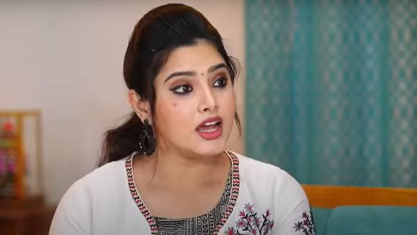 வர்ஷினியின் புது பிளான்
