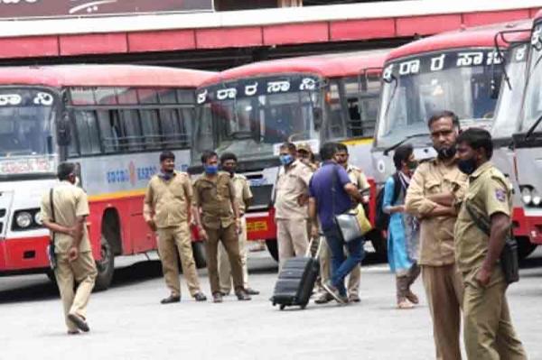 அசிங்கம்.. அரசு பஸ்சில் பெண் பயணி சீட்டில் 