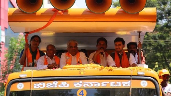 சொல்ல சொல்ல போனால் எப்படி? கட்சியினர் நடுவே மோதிக்கொண்ட பாஜக அமைச்சர்கள்! பரபரத்த பெங்களூர் 