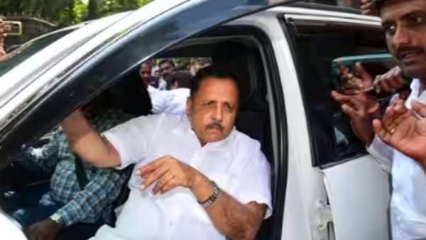 லஞ்சம் வாங்கிய வழக்கில் பாஜக எம்.எல்.ஏ அதிரடி கைது.. மகன் கையும் களவுமாக சிக்கிய நிலையில் ஆக்‌ஷன்! 