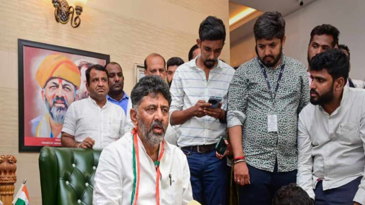 சிஎம் பதவிக்கு மோதல்! கர்நாடகாவில் வேலையை துவக்கிய பாஜக? சித்தராமையா-சிவக்குமாருக்கு எச்சரிக்கை 
