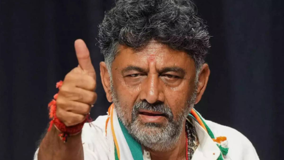 கைநழுவிய முதல்வர் பதவி.. ‛காந்தி குடும்ப முடிவை தலை வணங்கி ஏற்கிறேன்’.. டிகே சிவக்குமார் உருக்கம் 
