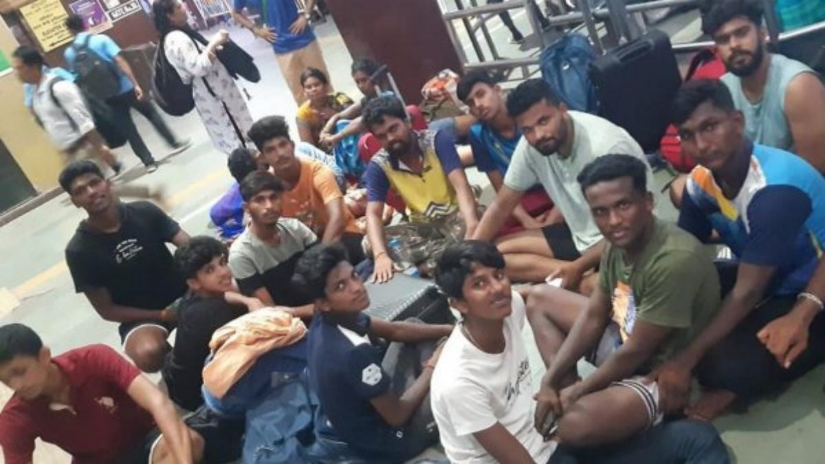 கடைசி நிமிடம்.. ஒடிசா ரயில் விபத்தில் தப்பிய 32 பேர்! கர்நாடகா வாலிபால் அணியின் அதிர்ஷ்டம் இதுதான்! 
