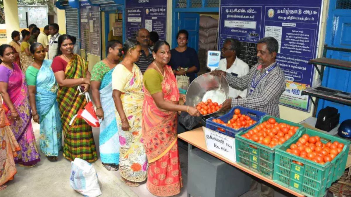 Market Ration ரேஷன் கடைக்கு போனால் ஷாக்.. வரிசையில் நின்ற மக்களுக்கு வந்த பதில்.. ஆ ...
