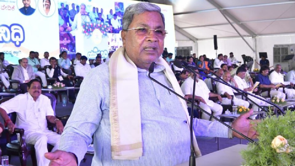 ஜாக்பாட்.. கர்நாடகாவில் அனைத்து போலீசாருக்கும் வெள்ளி பதக்கம்..சித்தராமையா முடிவு.. சுவாரசிய பின்னணி