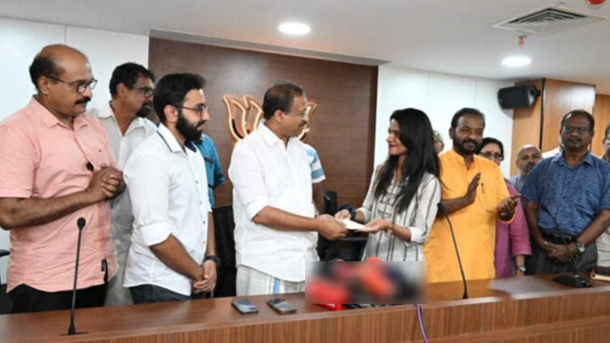 மத்திய அமைச்சரின் வேட்புமனுவுக்கு பண உதவி.. நெகிழ வைத்த கேரளா மாணவ-மாணவிகள்.. சுவாரசிய பின்னணி 