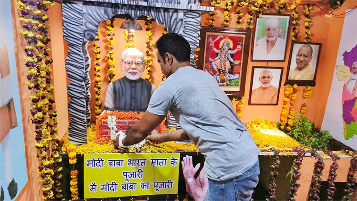 காளிக்கு ரத்த பூஜை.. பிரதமர் மோடி பிரதமராக விபரீத முடிவு.. இளைஞரின் விரலே துண்டான பரிதாபம் 