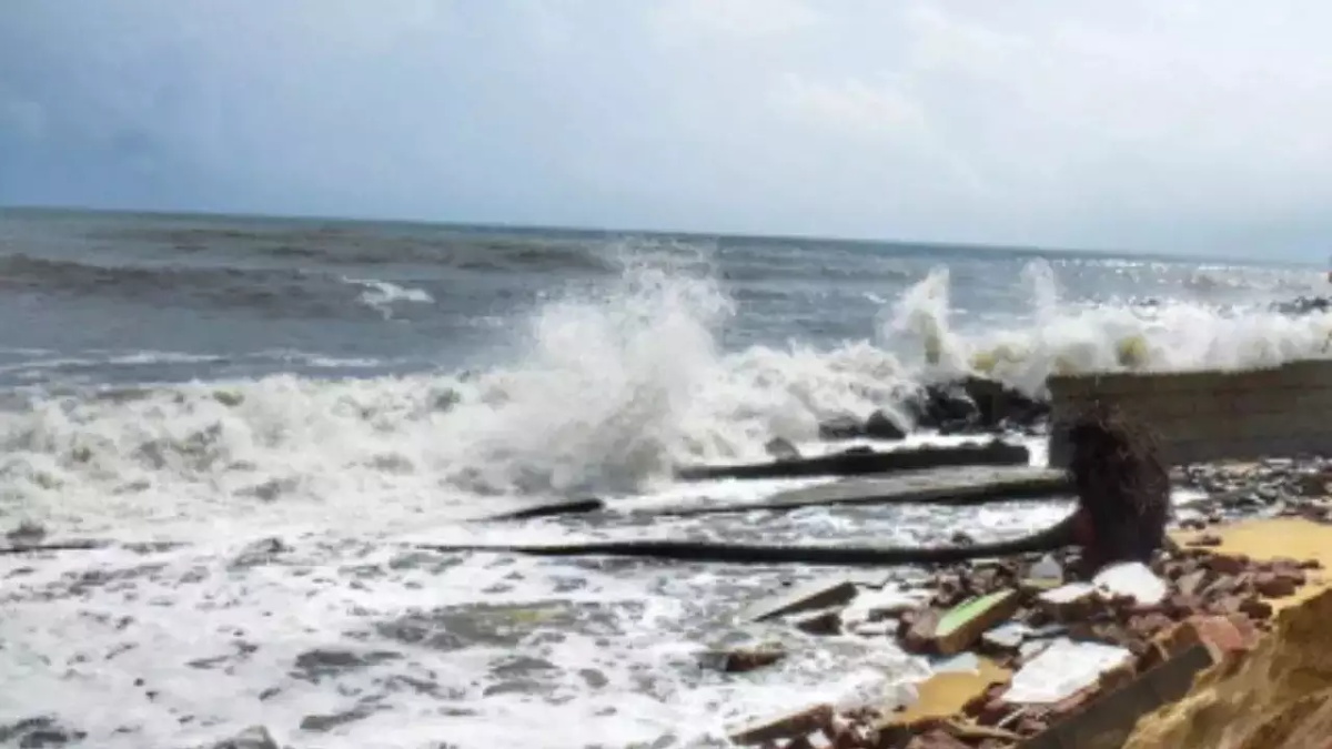 தமிழகத்தில் இன்று மாலை வரை கடல் கொந்தளிப்பாக இருக்கும்! ராட்சத அலைகள் எழும்பும்.. வார்னிங் 