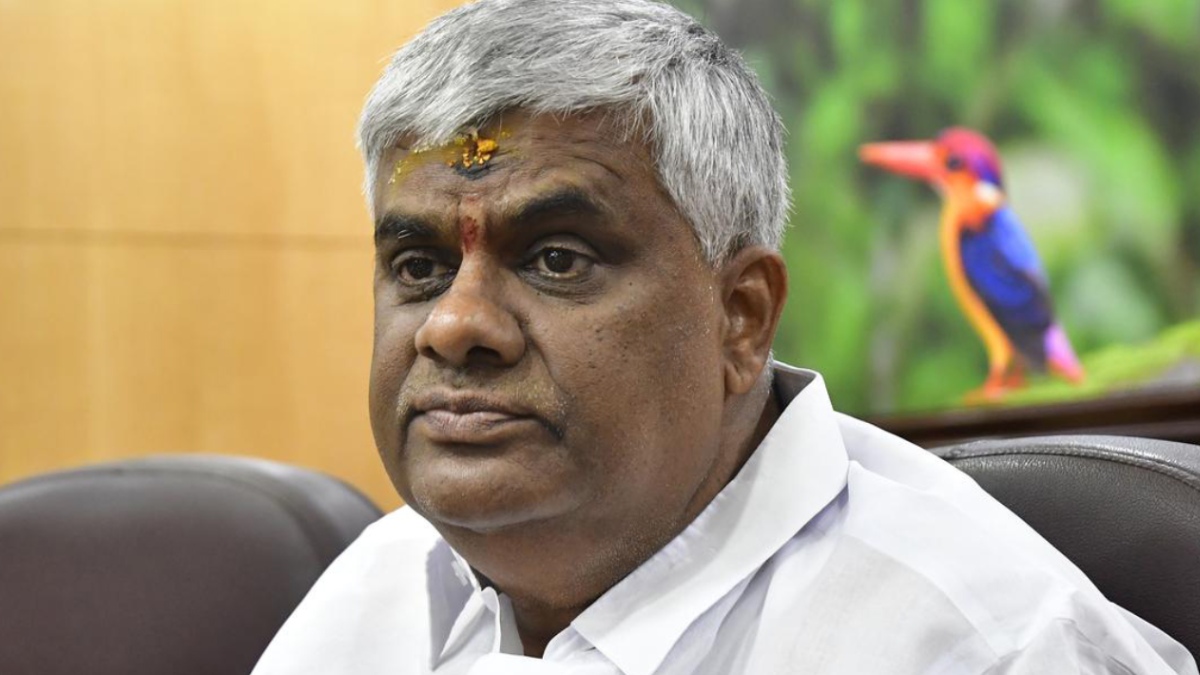 பாலியல் தொல்லை..கடத்தல்! எகிறும் கிரைம் ரேட்..சிக்கலில் எச்டி.ரேவண்ணா! இன்று முன் ஜாமீன் மனு விசாரணை