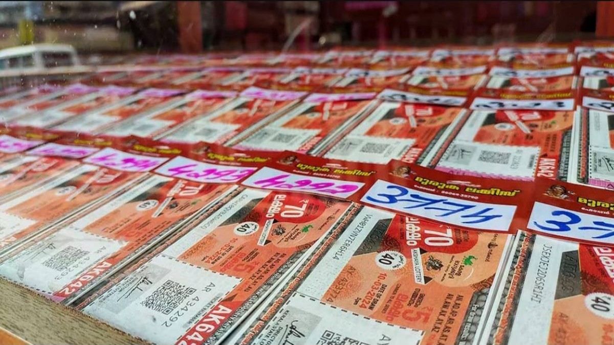 எர்ணாகுளத்தில் விழுந்த ரூ.10 கோடி.. பம்பர் லாட்டரியில் முதல் பரிசு அடித்த அதிர்ஷ்டசாலி யார்?