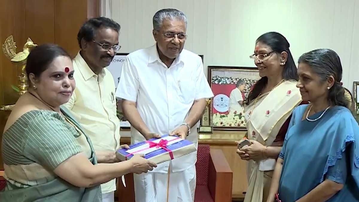 ஹோட்டலில் தனி அறையில் தங்கியிருக்க அஞ்சிய நடிகைகள்.. ஹேமா கமிஷன் அறிக்கையில் திடுக் தகவல் 