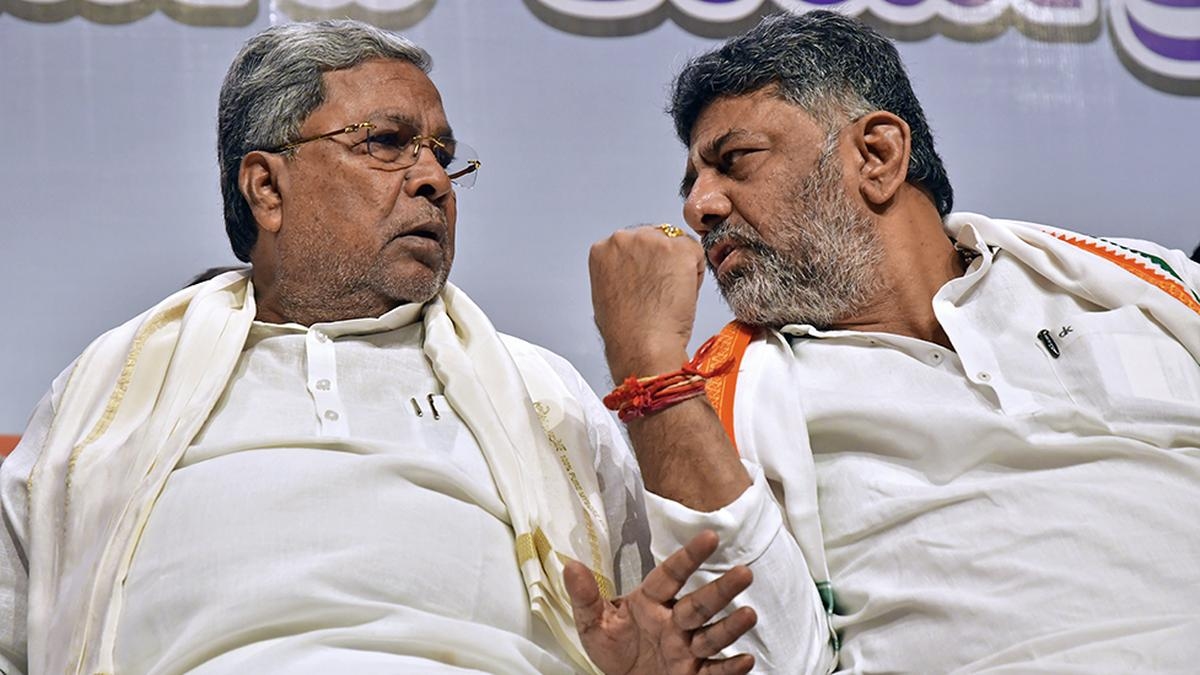 சூடாகும் கர்நாடகா முதல்வர் பதவி ரேஸ்.. மாற்றி யோசிக்கும் காங்கிரஸ் 