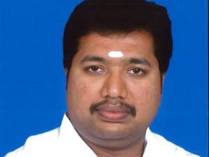 தினேஷ்பாபு