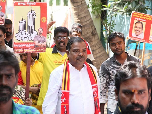 வீதிவீதியாக