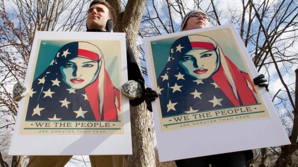 டிரம்பின் பயணத் தடைக்கு எதிரான ஆர்ப்பாட்டங்கள் டிரம்பின் பயணத் தடைக்கு எதிரான ஆர்ப்பாட்டங்கள்