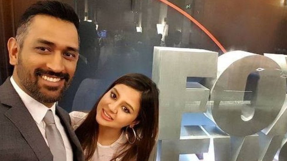 தோனி, சாக்ஷி