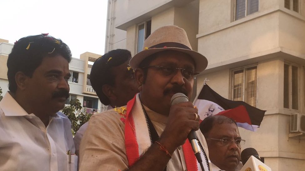 தேர்தல் பிரசாரத்தின் போது, டிடிவி தினகரன்