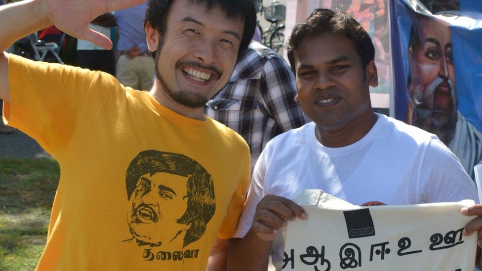 ஜப்பானிய நண்பருடன் சதீஷ்