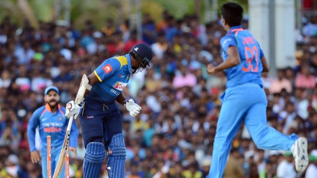 சோபிக்காத இலங்கை மட்டைவீச்சாளர்கள்