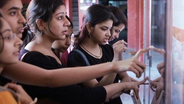 நீட் கடந்து வந்த பாதை