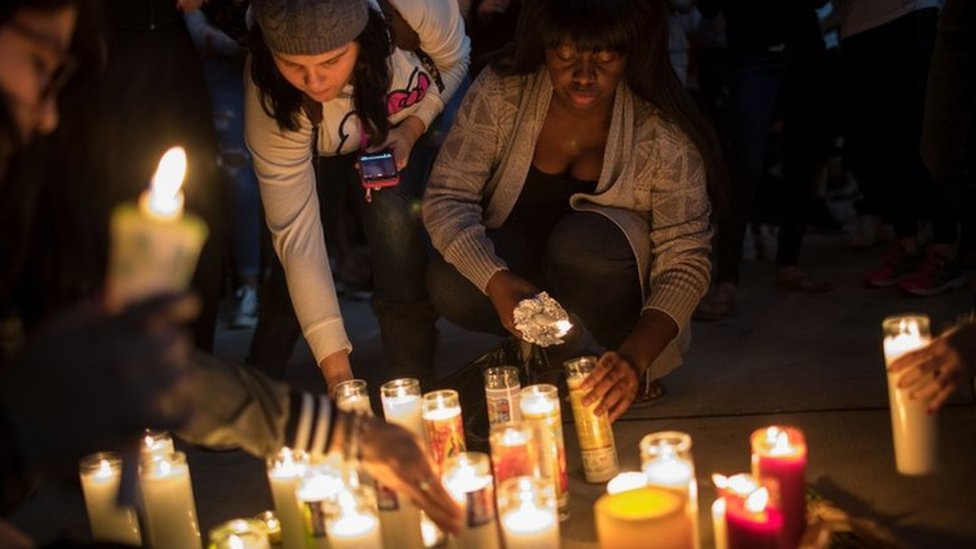 லாஸ் வேகஸ் துப்பாக்கித்தாரியின் தாக்குதல் நோக்கம் பற்றி போலீஸ் தீவிர விசாரணை லாஸ் வேகஸ் துப்பாக்கித்தாரியின் தாக்குதல் நோக்கம் பற்றி போலீஸ் தீவிர விசாரணை