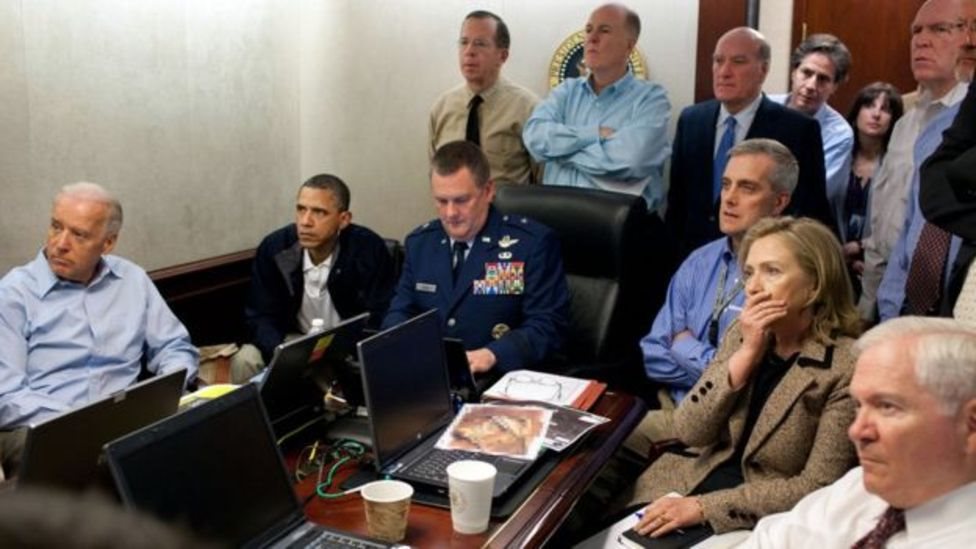 அதிரடி நடவடிக்கையை பார்க்கும் அமெரிக்க அதிபர் பராக் ஒபாமா