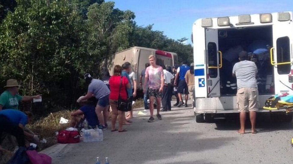 மெக்சிகோ பேருந்து விபத்து