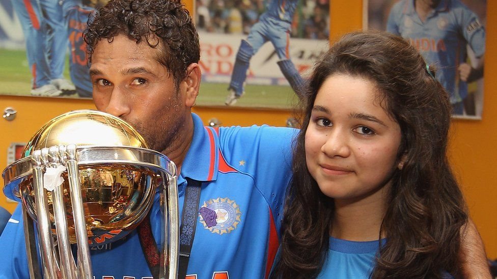 திருமணம் செய்துகொள்ள கோரி சச்சின் மகளை நச்சரித்த வாலிபர் கைது