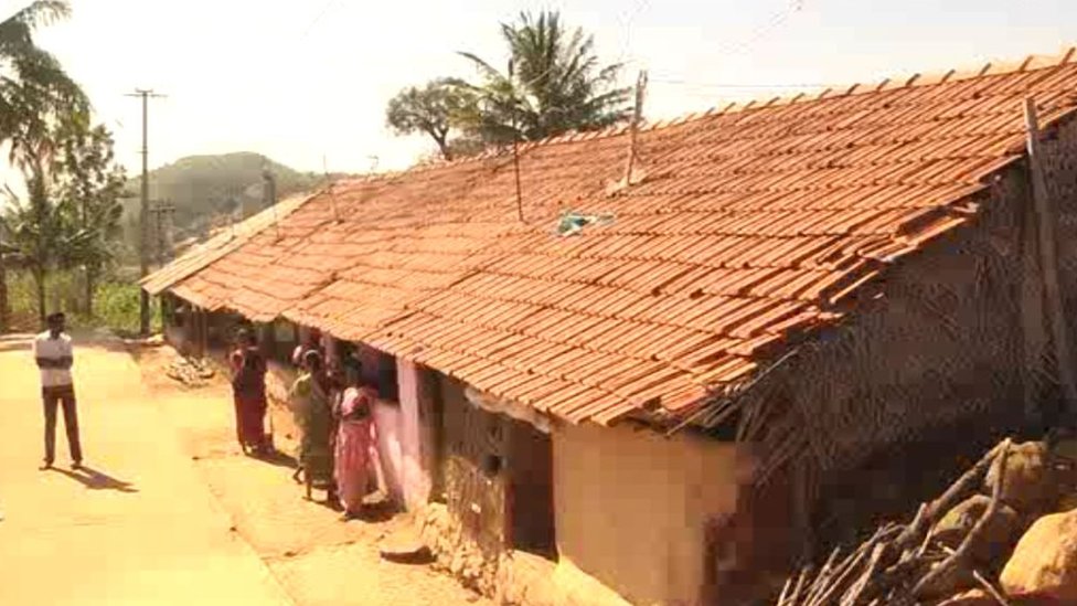 இடைத்தரகர்களுக்கு இரையாகிறார்களா மலைவாழ் மக்கள்?