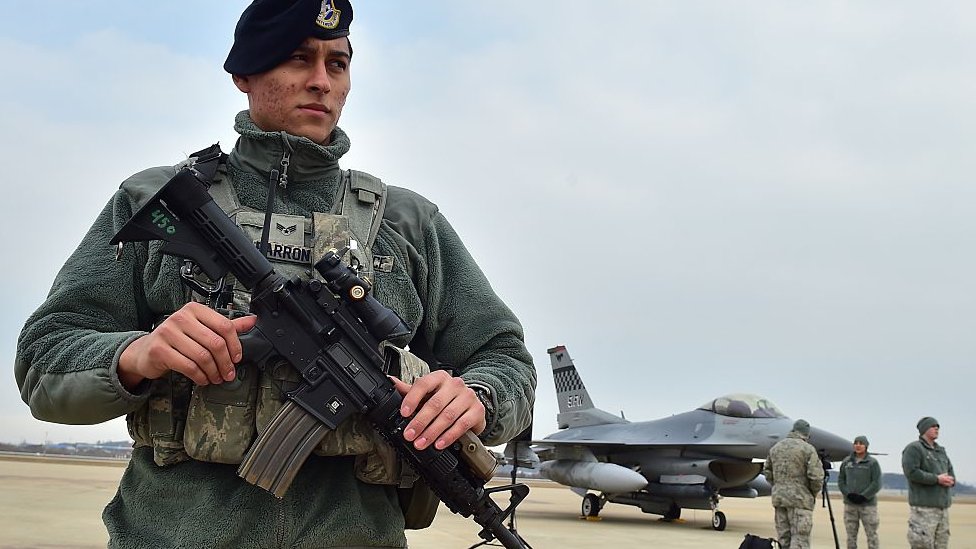 அணு ஆயுத அணு ஆயுத