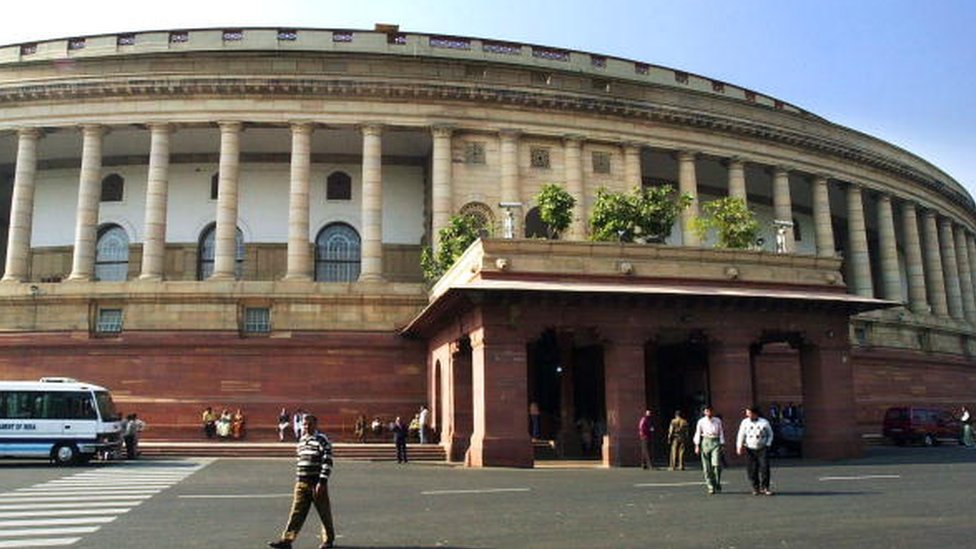 மக்களவை