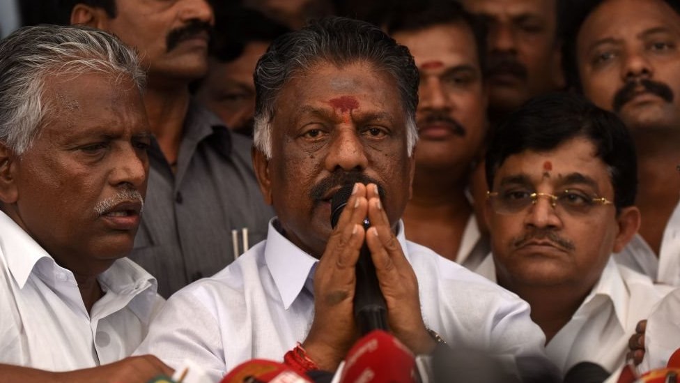 பன்னீர்செல்வம்