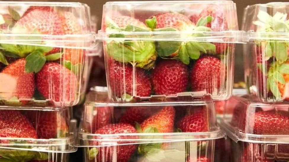 ஸ்ட்ராபெரியில் குண்டூசி