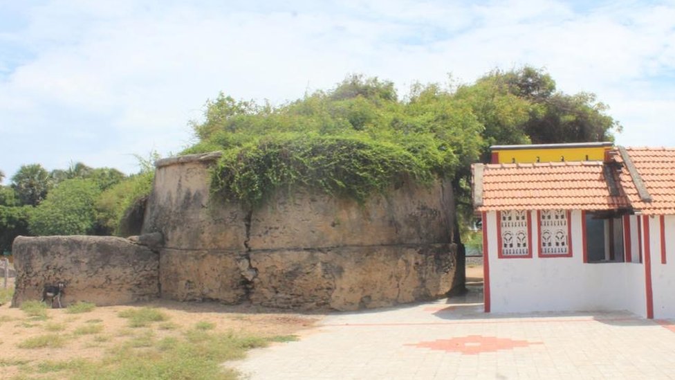 சுற்றுச்சுவர்