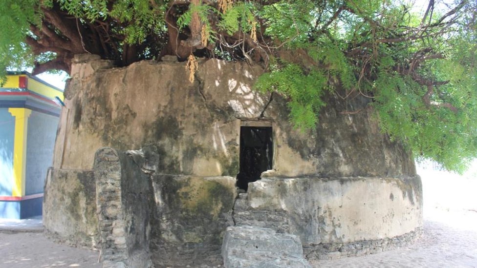 சுற்றுச்சுவர்