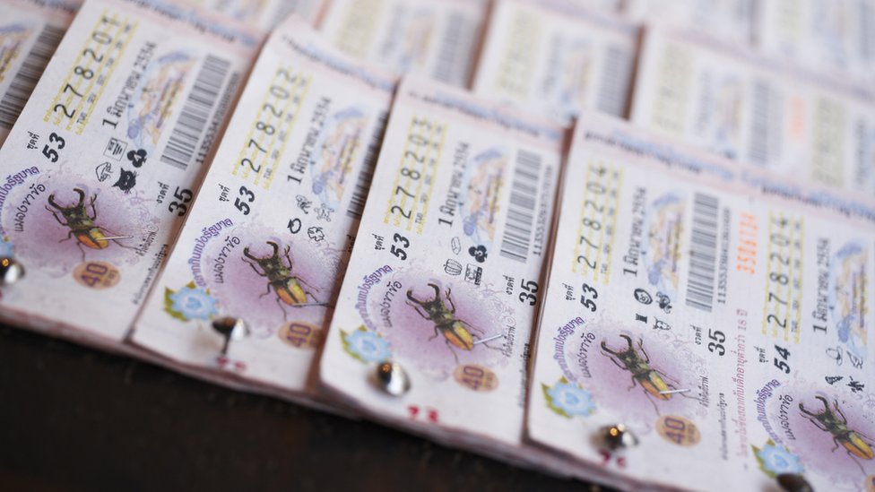 விற்காத லாட்டரிக்கு 12 கோடி ரூபாய் பரிசு; கோடீஸ்வரரான தென்காசிக்காரர்