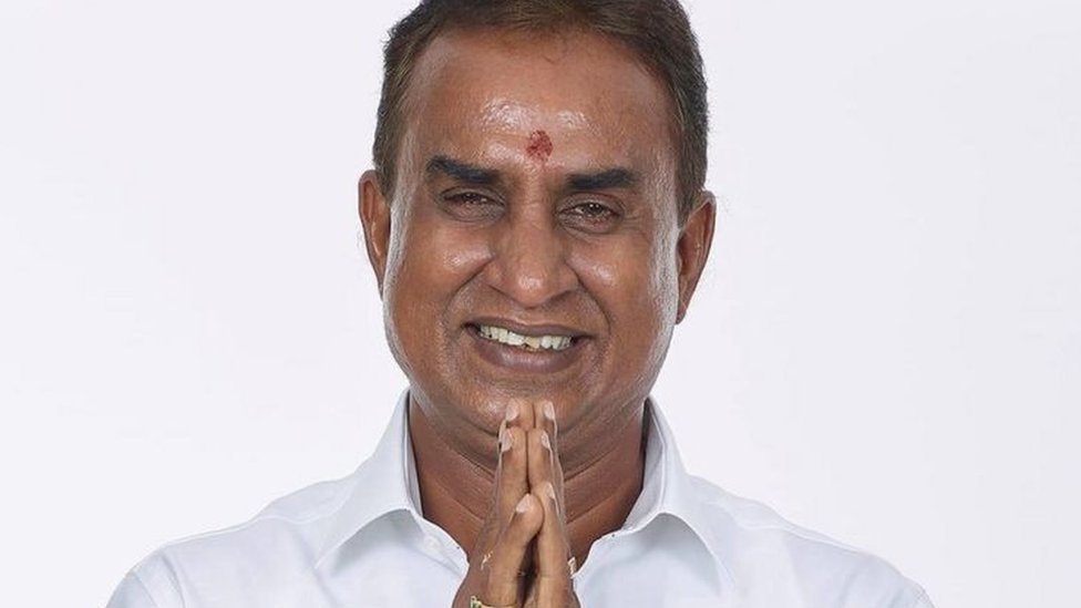 வேலுமணி