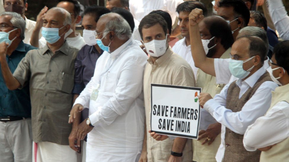 வேளாண் மசோதாக்களுக்கு எதிராக இந்தியாவின் முக்கிய அரசியல் தலைவர்கள் போராட்டம் வேளாண் மசோதாக்களுக்கு எதிராக இந்தியாவின் முக்கிய அரசியல் தலைவர்கள் போராட்டம்