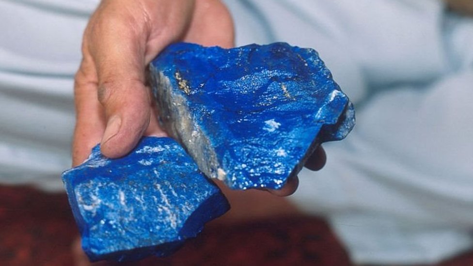 நகைகளுக்கு பயன்படும் லபிஸ் கல் - ஆப்கானிஸ்தான்