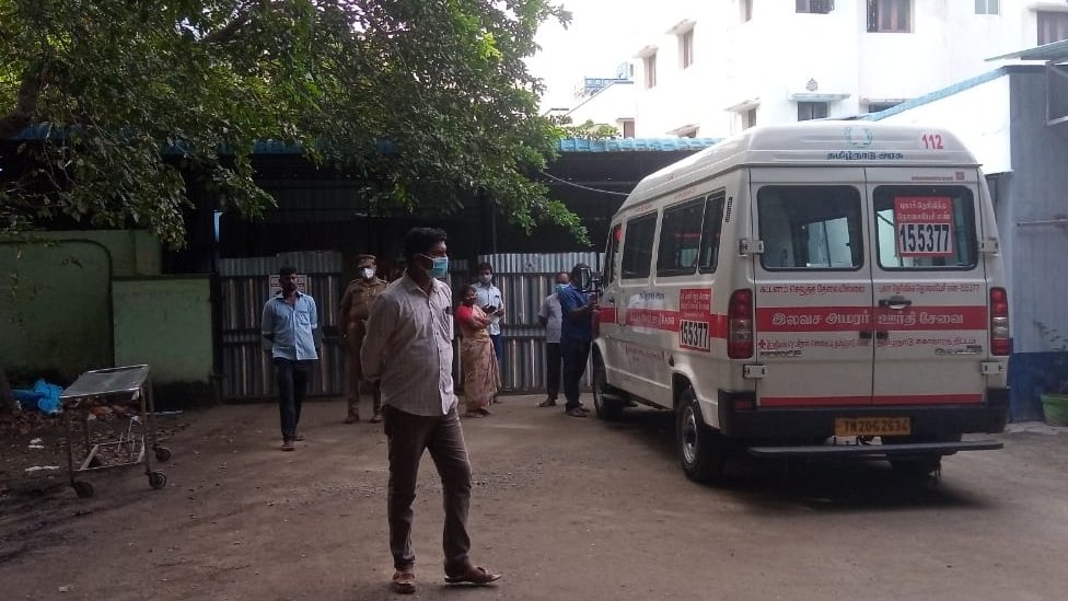 A girl student milled in Tambaram Chennai by a man